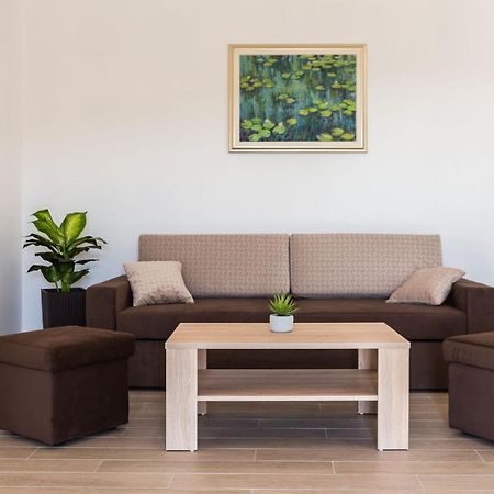 Apartment Marko Kruševo エクステリア 写真